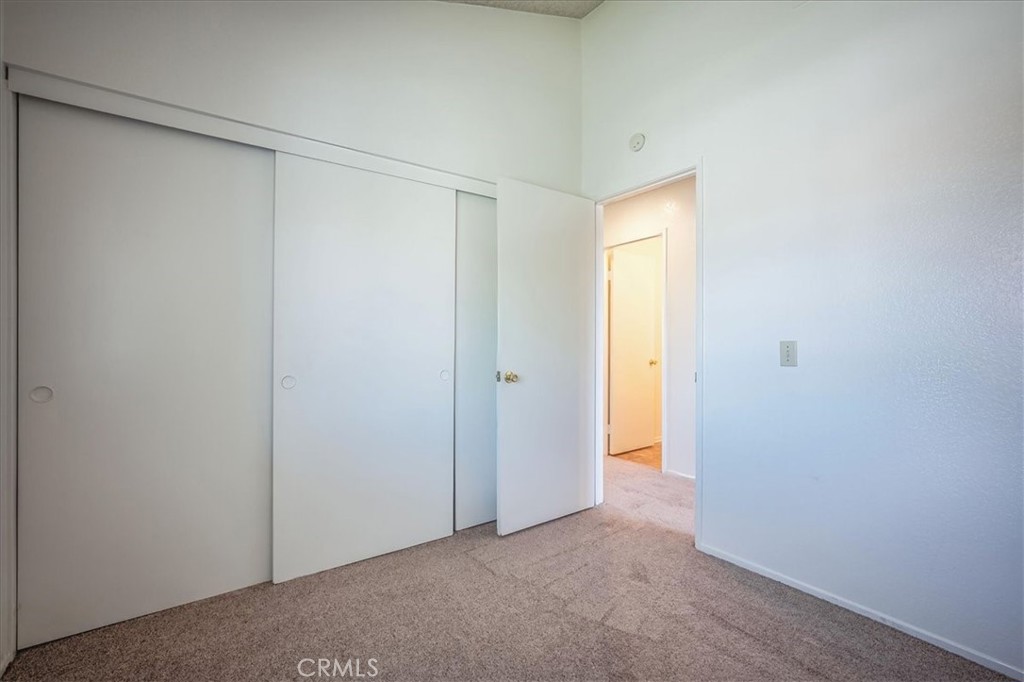 https://media.crmls.org/medias/43b642e7-9689-481a-9736-ffadf98f80f9.jpg?preset=X-Large