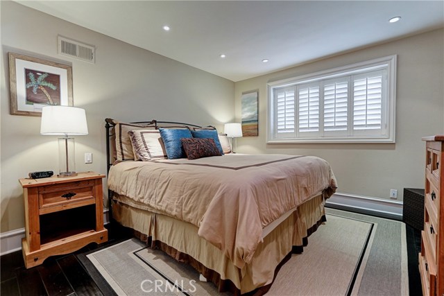 934 Duncan Avenue, Manhattan Beach, California 90266, 5 Bedrooms Bedrooms, ,4 BathroomsBathrooms,Residential,Sold,Duncan,SB17006848