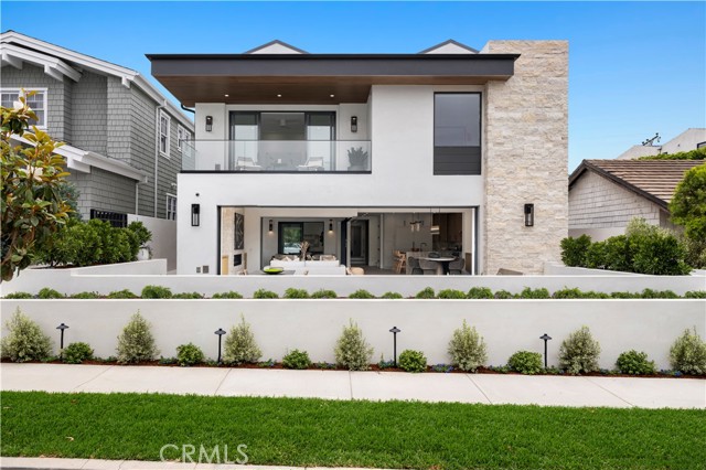 516 1/2 Larkspur Avenue, Corona del Mar CA: https://media.crmls.org/medias/43b6b35a-fbcf-462e-b93a-0c8b912acab3.jpg