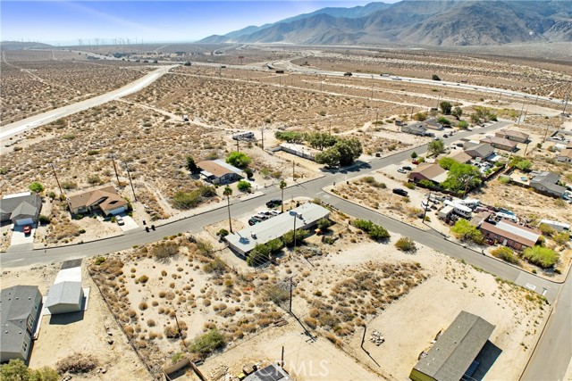 13345 Mesquite Road, Whitewater CA: https://media.crmls.org/medias/43b7e331-3a1c-4a31-ba68-b309a08b71d8.jpg