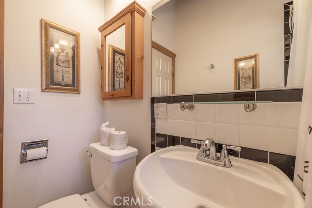 Detail Gallery Image 20 of 28 For 41063 Pennsylvania, Big Bear Lake,  CA 92315 - 2 Beds | 1 Baths