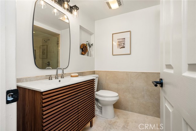 Detail Gallery Image 34 of 46 For 25232 Earhart, Laguna Hills,  CA 92653 - 4 Beds | 3 Baths