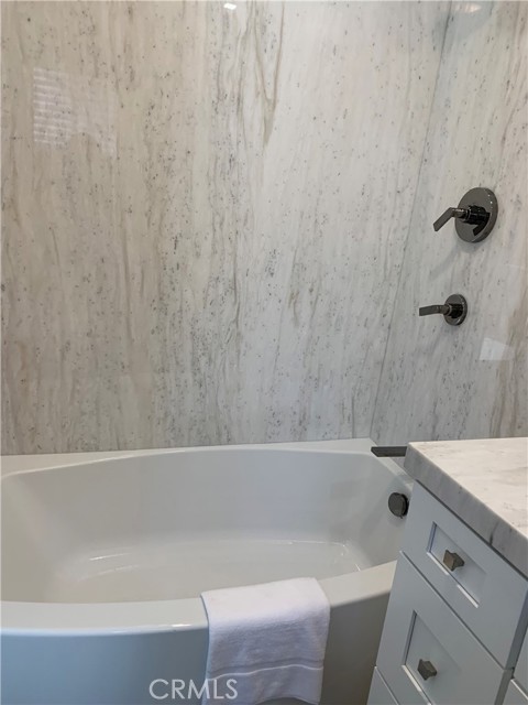 Detail Gallery Image 30 of 41 For 222 20th, Newport Beach,  CA 92663 - 3 Beds | 2 Baths