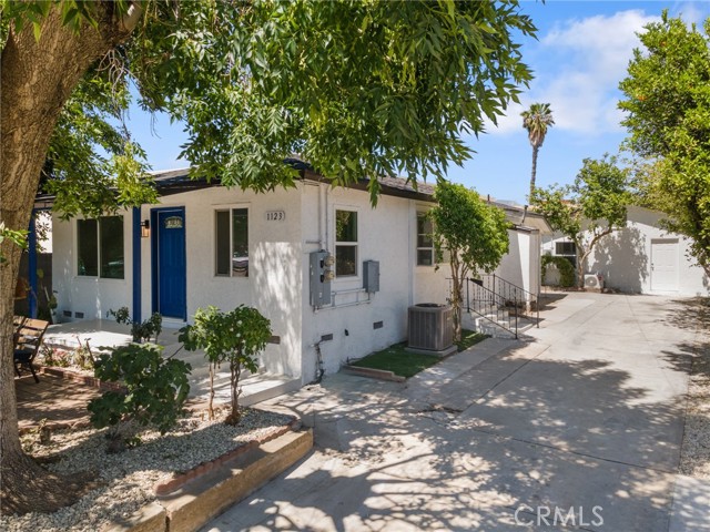 Detail Gallery Image 32 of 34 For 1123 Coronel St, San Fernando,  CA 91340 - 4 Beds | 3 Baths