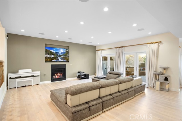 Detail Gallery Image 12 of 50 For 3331 Oakmont View Dr, Glendale,  CA 91208 - 5 Beds | 4/1 Baths