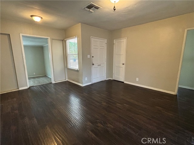 19427 Welby Way photo 6