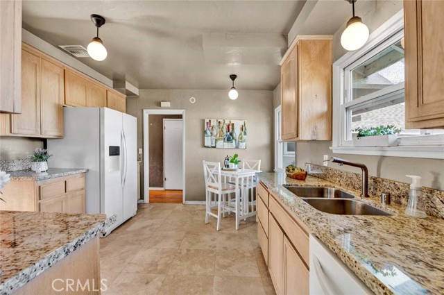 Detail Gallery Image 7 of 49 For 1332 E Kenwood Ave, Anaheim,  CA 92805 - 3 Beds | 2 Baths