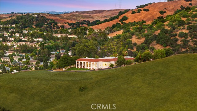 18555 Fieldbrook Street, Rowland Heights CA: https://media.crmls.org/medias/43bd4767-67fa-43d4-a35a-9e9f01d86192.jpg