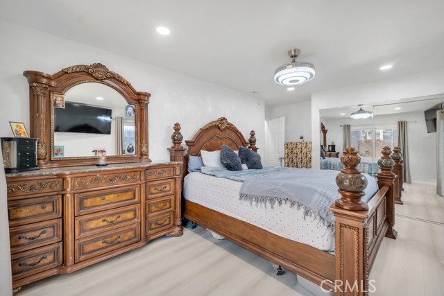 Detail Gallery Image 12 of 61 For 7701 Baird Ave, Reseda,  CA 91335 - – Beds | – Baths