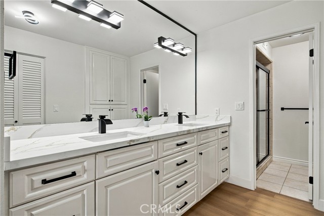 17140 Burbank, 207 photo 19