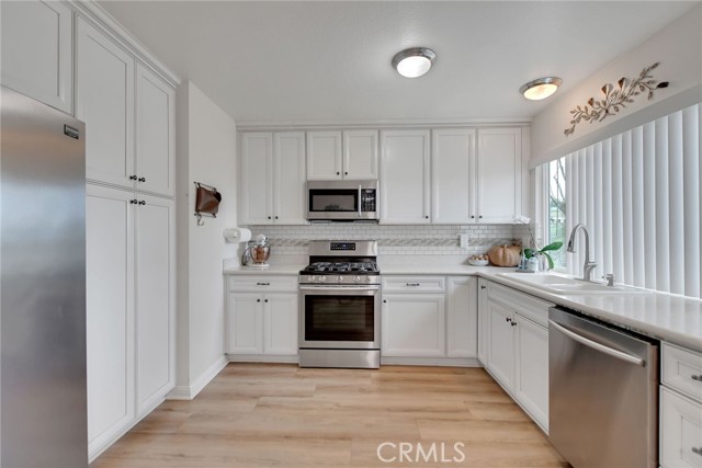 Detail Gallery Image 18 of 43 For 5970 Avenue Juan Bautista, Jurupa Valley,  CA 92509 - 4 Beds | 2 Baths