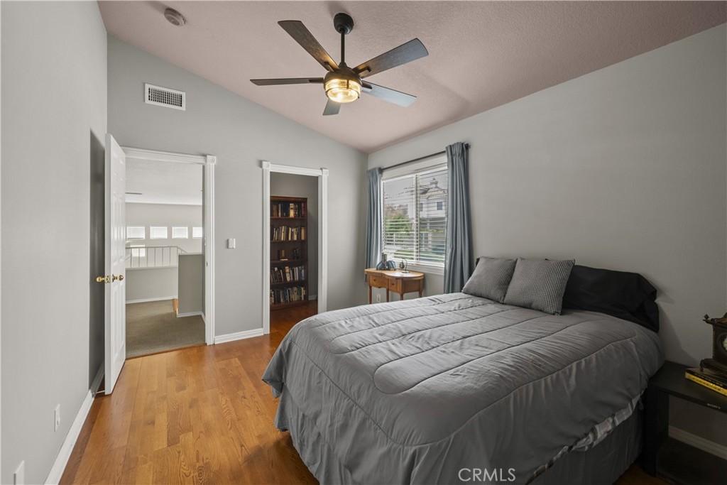 https://media.crmls.org/medias/43bf6cf8-c3d5-4cf3-8bdb-e460ae197313.jpg?preset=X-Large