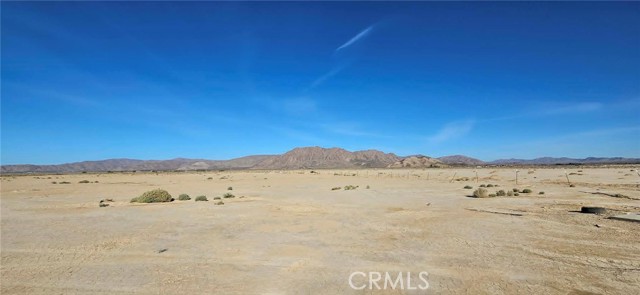 Detail Gallery Image 4 of 7 For 14888 Huff Rd., Lucerne Valley,  CA 92356 - – Beds | – Baths