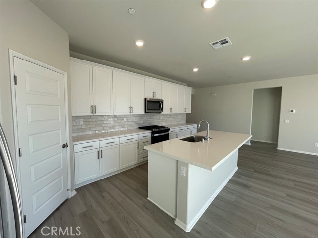 Detail Gallery Image 15 of 27 For 32903 Fleets Rd, Menifee,  CA 92584 - 4 Beds | 2/1 Baths