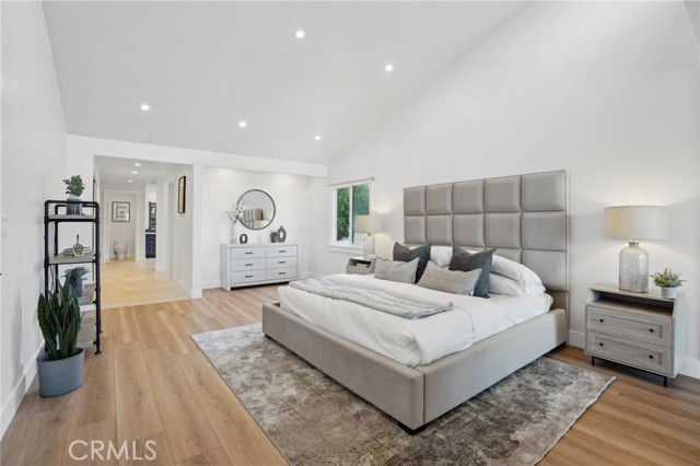 2501 N Poinsettia Avenue, Manhattan Beach CA: https://media.crmls.org/medias/43c02288-2d63-46d0-8273-520d91d3ab61.jpg