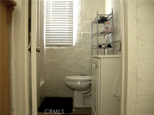 73514 Desert Trail Drive, 29 Palms CA: https://media.crmls.org/medias/43c0f09a-c04b-47c8-a61b-40ffa4aa4017.jpg