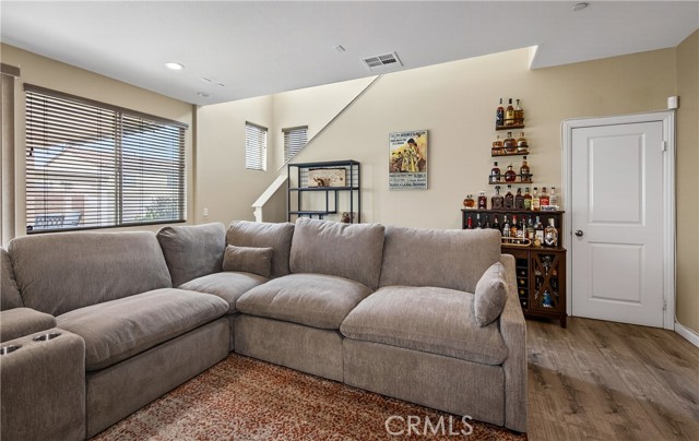 Detail Gallery Image 7 of 33 For 1335 Alpine Ave, Beaumont,  CA 92223 - 4 Beds | 3 Baths