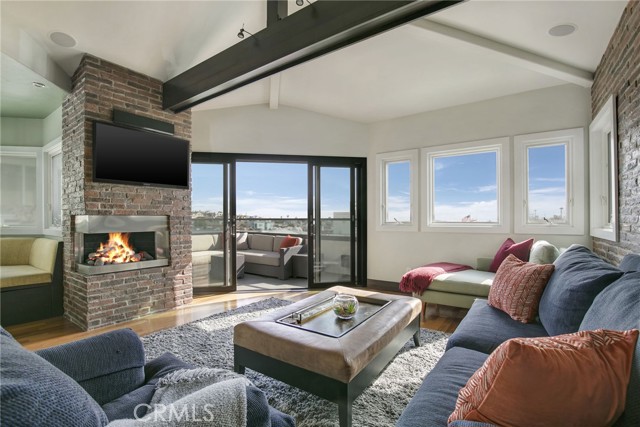 405 15th Street, Manhattan Beach CA: https://media.crmls.org/medias/43c17722-be17-410e-bab7-2b1bc284e980.jpg
