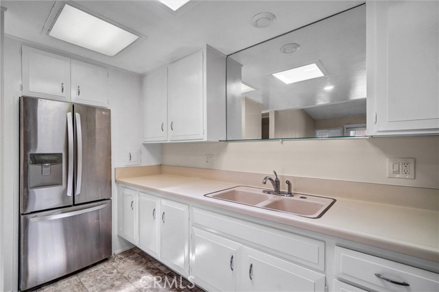 13800 Annandale Drive, Seal Beach CA: https://media.crmls.org/medias/43c1e599-fbd4-42e0-9bad-cdcc2872b605.jpg