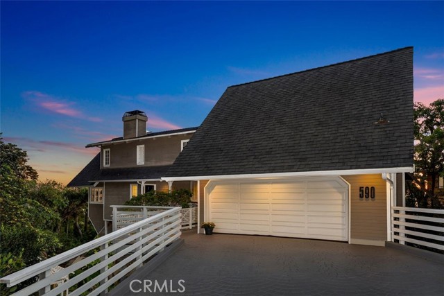 Detail Gallery Image 2 of 40 For 590 Diamond Street, Laguna Beach,  CA 92651 - 5 Beds | 4/1 Baths