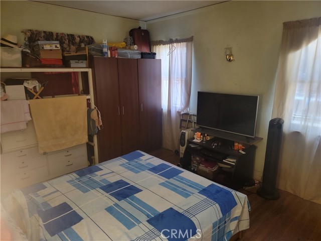 4214 Rosewood Avenue, Los Angeles CA: https://media.crmls.org/medias/43c23495-296b-4fcd-ace5-fe3f1a40fd70.jpg