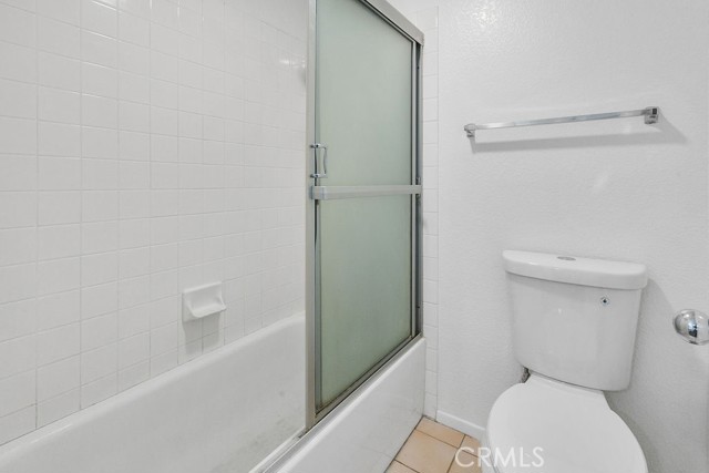 Detail Gallery Image 10 of 17 For 675 Oak Run #203,  Oak Park,  CA 91377 - 2 Beds | 2 Baths