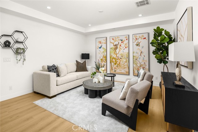 905 sunset Boulevard, Arcadia CA: https://media.crmls.org/medias/43c2cbae-c949-495d-ae74-b7400f52273e.jpg