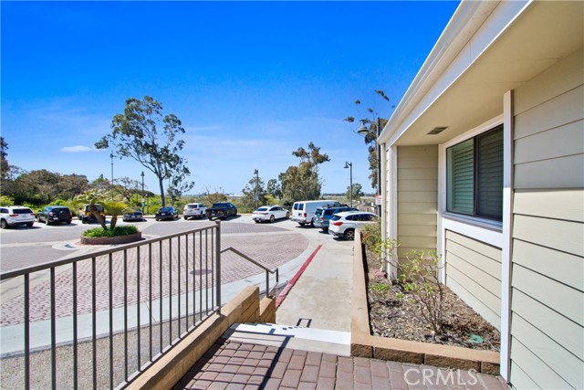 Detail Gallery Image 8 of 27 For 1 Sandflower Ct #1,  Newport Beach,  CA 92663 - 2 Beds | 2/1 Baths
