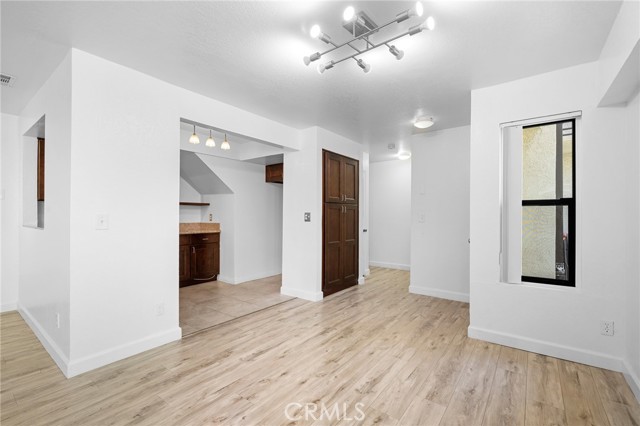 Detail Gallery Image 8 of 20 For 1040 Spazier Ave #3,  Glendale,  CA 91201 - 2 Beds | 2/1 Baths