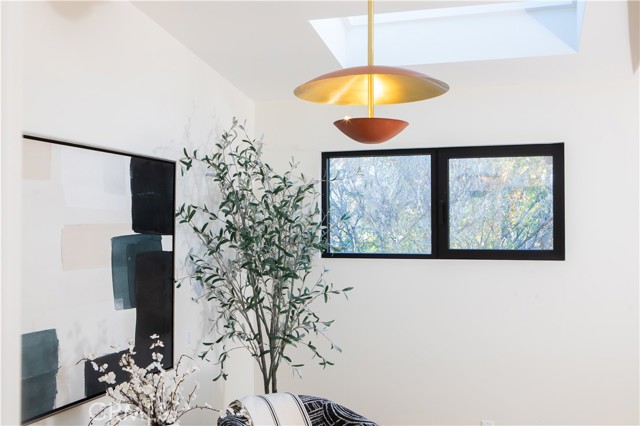 Detail Gallery Image 43 of 68 For 11911 Hartsook, Valley Village,  CA 91607 - 5 Beds | 4 Baths