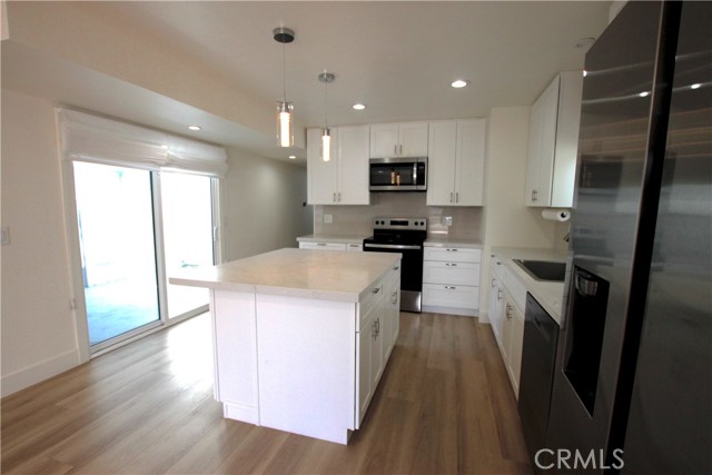 Detail Gallery Image 8 of 23 For 707 Orchid, Corona Del Mar,  CA 92625 - 3 Beds | 3 Baths