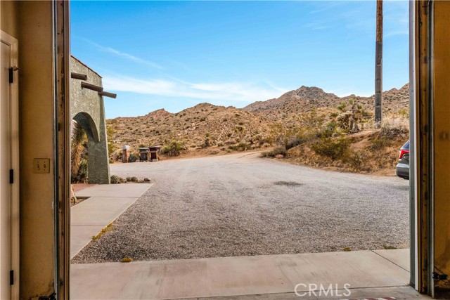 Detail Gallery Image 32 of 56 For 8672 via Rocosa Rd, Joshua Tree,  CA 92252 - 2 Beds | 3 Baths