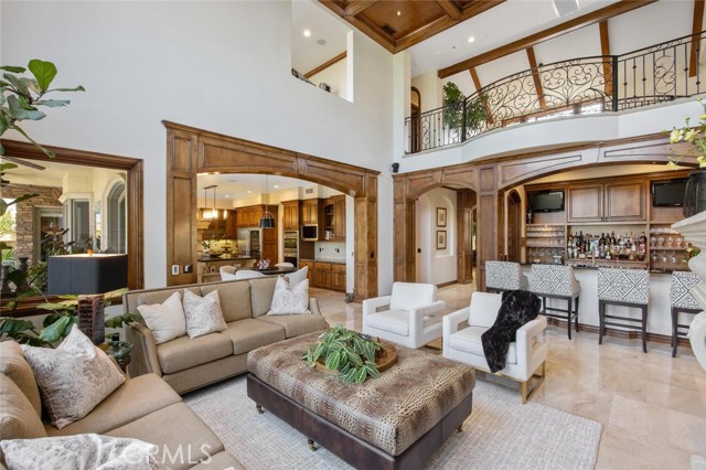 25769 Oak Leaf Court, Valencia CA: https://media.crmls.org/medias/43c4d539-1a7f-403c-8f6e-7d63087a96e2.jpg
