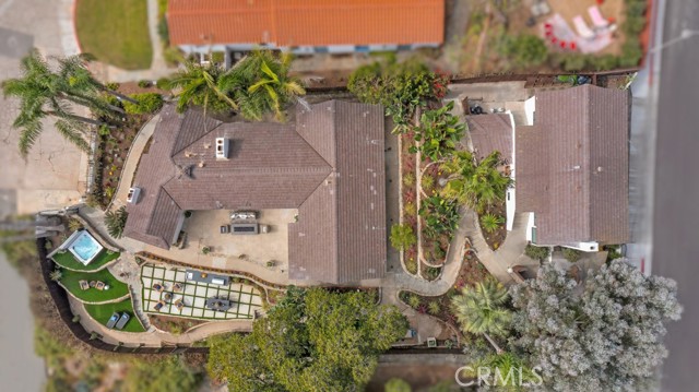 10 Camel Point, Laguna Beach CA: https://media.crmls.org/medias/43c5c7dd-3118-403a-b195-63913239e2d6.jpg
