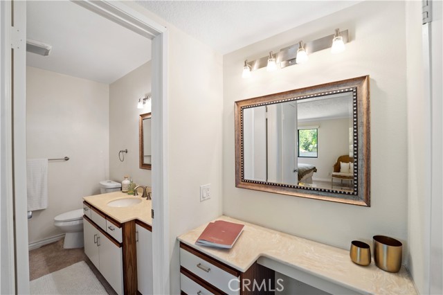 Detail Gallery Image 13 of 18 For 29125 Thousand Oaks Bld #D,  Agoura Hills,  CA 91301 - 2 Beds | 2 Baths
