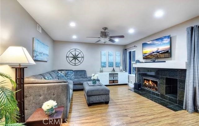 Detail Gallery Image 22 of 24 For 21301 Bristlecone, Mission Viejo,  CA 92692 - 5 Beds | 3/1 Baths