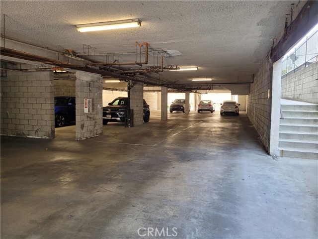 11041 La Maida Street, North Hollywood CA: https://media.crmls.org/medias/43c63672-df5e-4144-a2d1-b499ff4d52c3.jpg