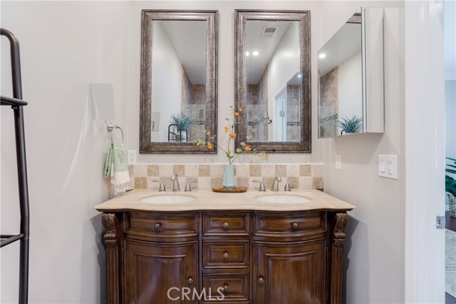 Detail Gallery Image 13 of 21 For 17434 Tiara St, Encino,  CA 91316 - 3 Beds | 2 Baths
