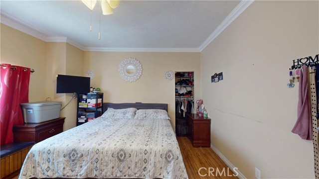 5854 Woodlawn Avenue, Los Angeles CA: https://media.crmls.org/medias/43c67d80-31cf-472d-82e9-c94012e2e74c.jpg