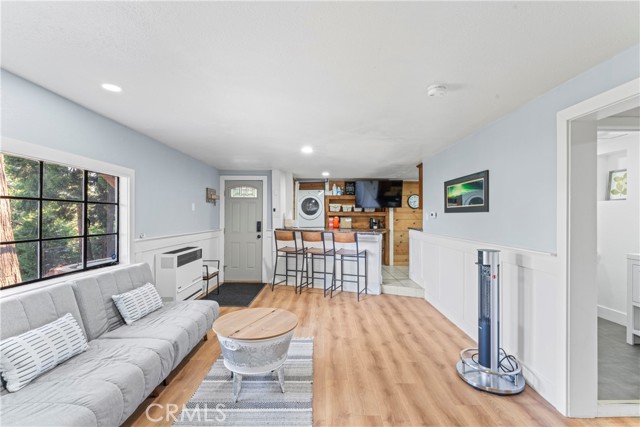 Detail Gallery Image 9 of 53 For 101 State Highway 173, Lake Arrowhead,  CA 92352 - 3 Beds | 3 Baths