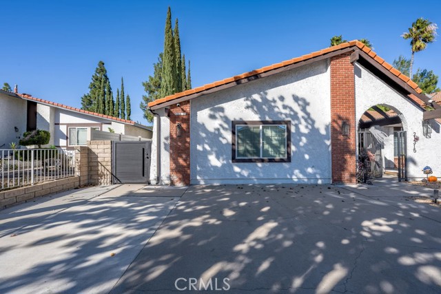 Detail Gallery Image 1 of 10 For 21315 1/2 Kingsbury St, Chatsworth,  CA 91311 - 1 Beds | 1 Baths