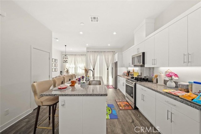 1614 W Bushell Street, Anaheim CA: https://media.crmls.org/medias/43c8f367-c5de-422a-8b47-94d75287be48.jpg