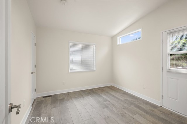 Detail Gallery Image 14 of 36 For 8250 Lankershim Blvd #36,  North Hollywood,  CA 91605 - 2 Beds | 2 Baths