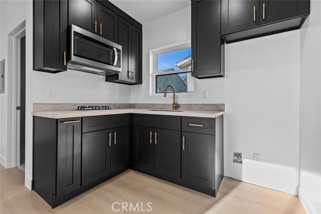 Detail Gallery Image 43 of 49 For 8321 Outland View, Sun Valley,  CA 91352 - 3 Beds | 4 Baths