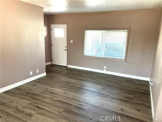 Detail Gallery Image 6 of 16 For 10264 Mull Ave, Riverside,  CA 92503 - 2 Beds | 1 Baths