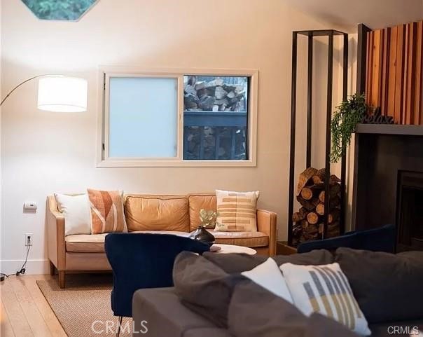 Detail Gallery Image 5 of 42 For 555 Dover Ct, Lake Arrowhead,  CA 92352 - 5 Beds | 2/1 Baths