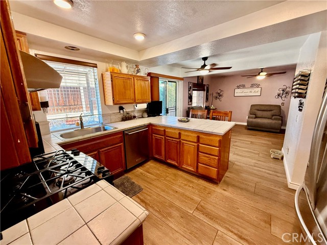 Image 13 of 37 For 25708 Aspenwood Court