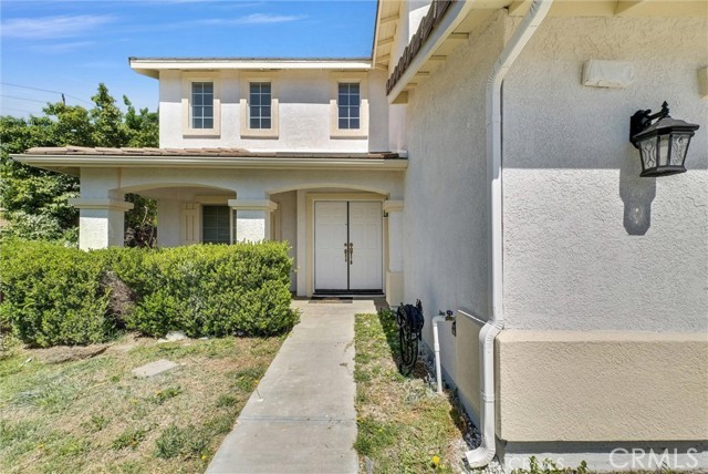 13812 Hollywood Avenue, Eastvale CA: https://media.crmls.org/medias/43ccc64c-84f1-47ed-8337-078b7e00f19c.jpg