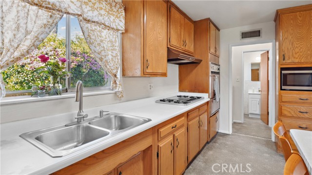 Detail Gallery Image 10 of 26 For 5427 Picker St, Riverside,  CA 92503 - 4 Beds | 2 Baths