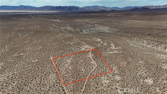 Detail Gallery Image 3 of 8 For 714 Esaw Rd, Lucerne Valley,  CA 92356 - – Beds | – Baths